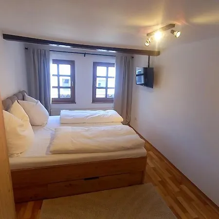 Apartment Urig-renovierte Bauernhauswohnung Nahe Regensburg- 70 Qm *