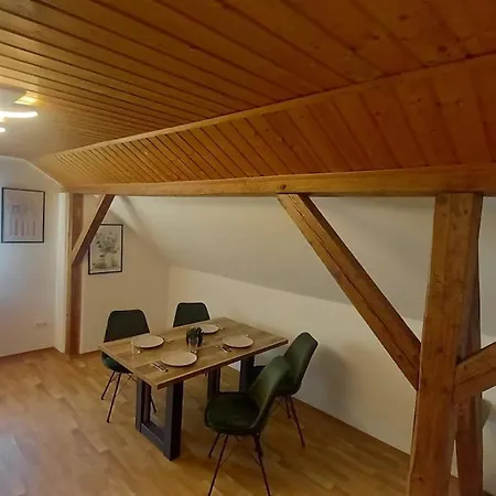 Urig-renovierte Bauernhauswohnung Nahe Regensburg- 70 Qm Apartment Barbing